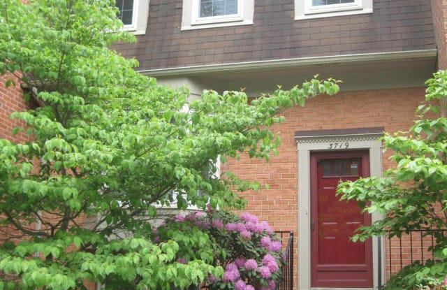 3719 YORKTOWN VILLAGE PASS PASS - 3719 Yorktown Village Pass, Annandale, VA 22003