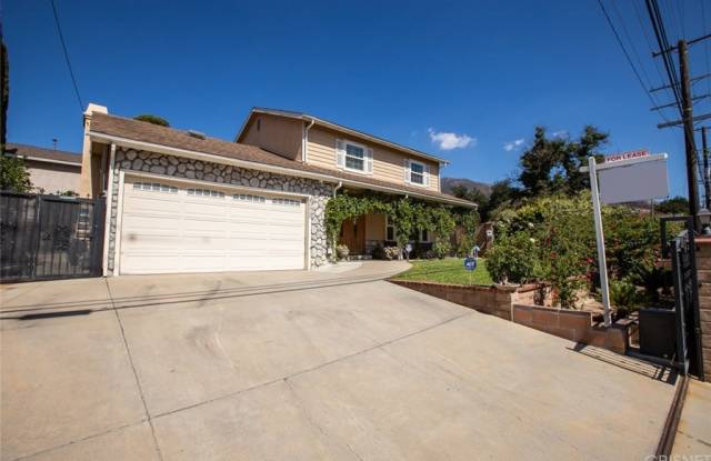 9968 Tujunga Canyon Boulevard Gallery 2