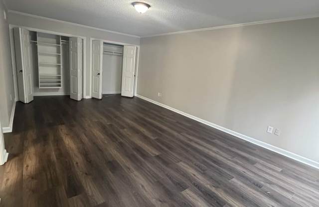2175 Burlingate Drive Gallery 4