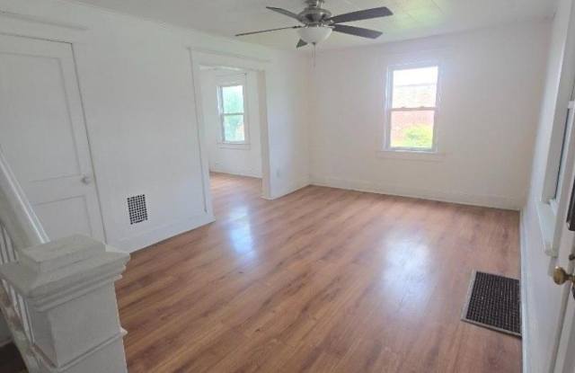 325 Irwin St. 1R photos photos