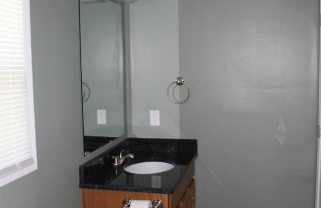 496 Stage Road - Room 4 Gallery 4