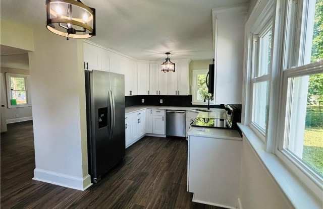 2331 Azalea Avenue photos photos