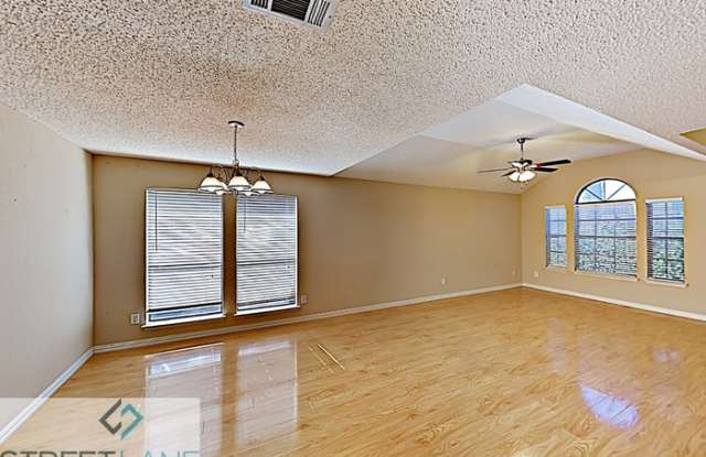7000 Club Creek Drive Gallery 4