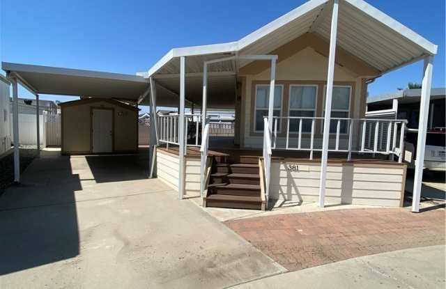 1295 S Cawston Avenue photos photos