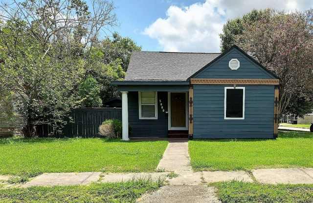 3885 Park St Beaumont, Texas 77705 photos photos