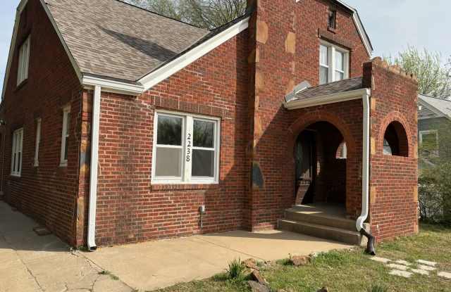 2238 North Denver Boulevard photos photos