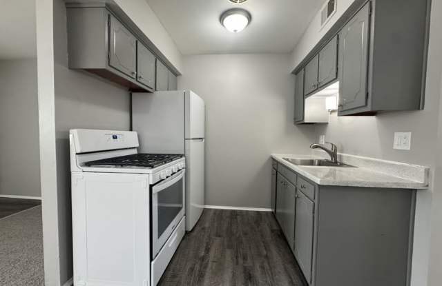 4441 Oakwood Boulevard - #1 Gallery 4