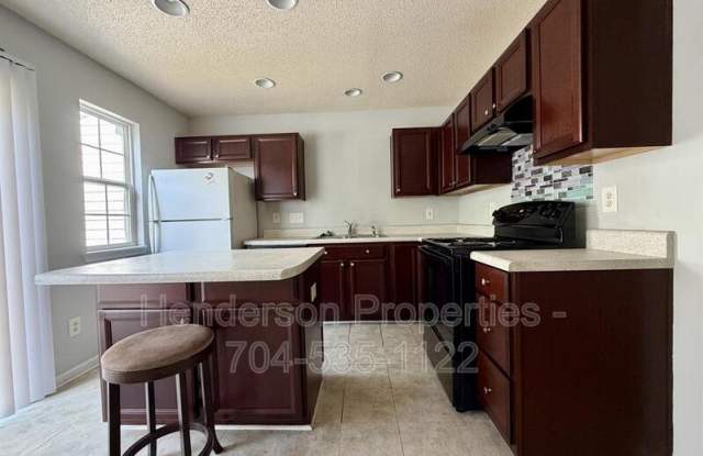 17121 Greenlawn Hills Ct Gallery 2