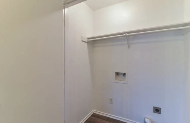 Knoll Creek Gallery 2