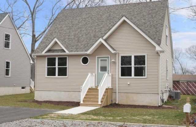 567 Sica Lane - 567 Sica Lane, Toms River, NJ 08753