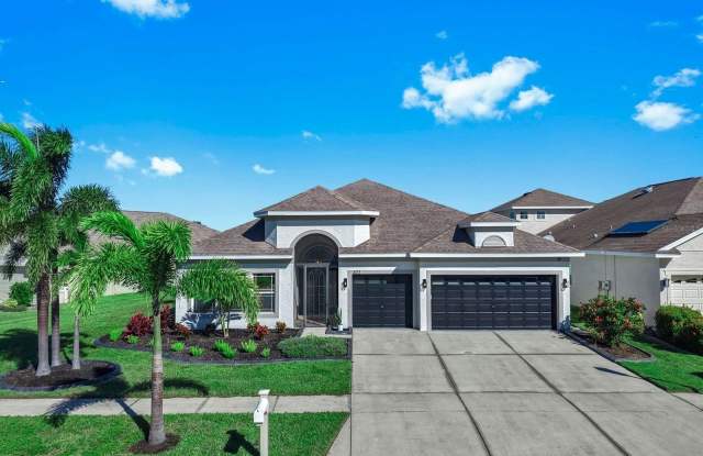 302 YORK DALE DRIVE - 302 York Dale Drive, Ruskin, FL 33570