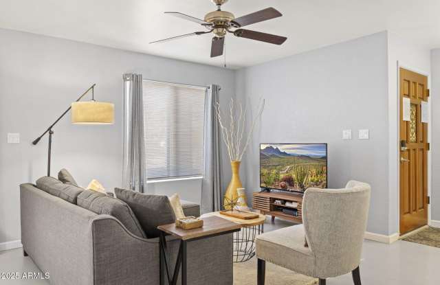 3102 E CLARENDON Avenue photos photos