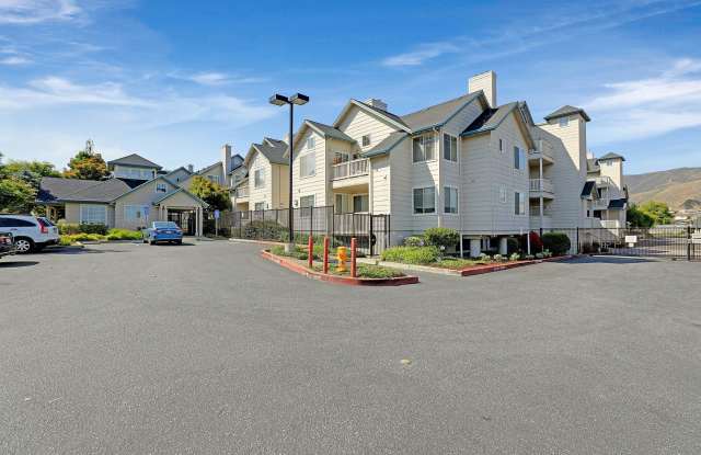 Spacious, Open-Concept 2/2 Condo SSF - 1400 El Camino Real, South San Francisco, CA 94080