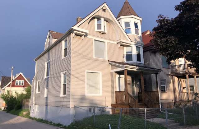 Updated 5BR/1.5BA Rent to Own Single Family Home photos photos