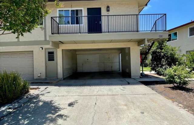 2 bedrooms, 1 bath with carport Home is Close to the 52, 67 and 125 freeways, shopping and restaurants photos photos