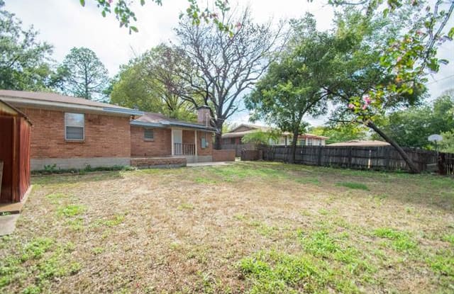 7105 Robinhood Lane - 7105 Robinhood Lane, Fort Worth, TX 76112