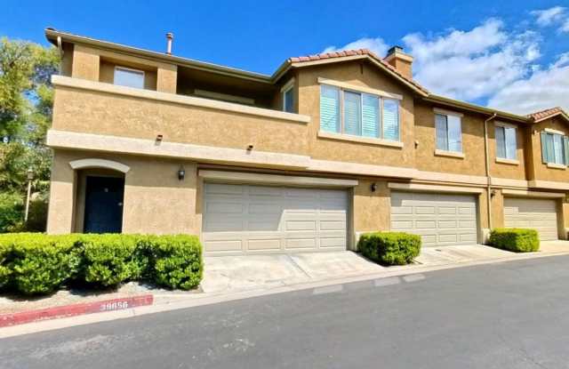 39656 Columbia Union Dr Unit C, Murrieta – Charming Pet-Friendly Townhome! photos photos