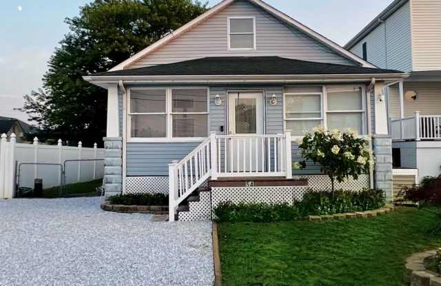 546 E Bayview Avenue photos photos