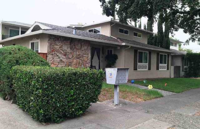 1581 Mendenhall Dr photos photos