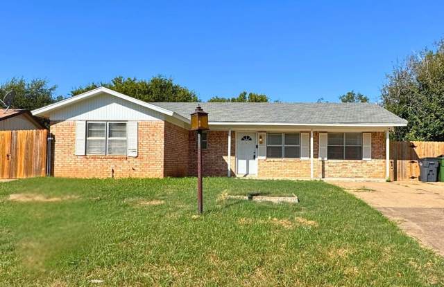 1408 Normandy Dr - 1408 Normandy Drive, Wichita Falls, TX 76301