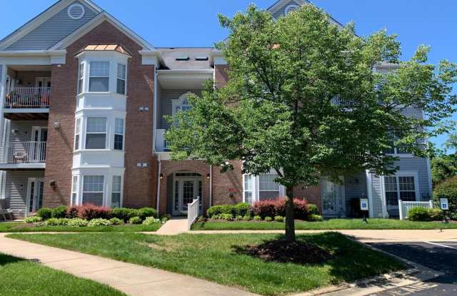 657 BURTONS COVE Way Gallery 1