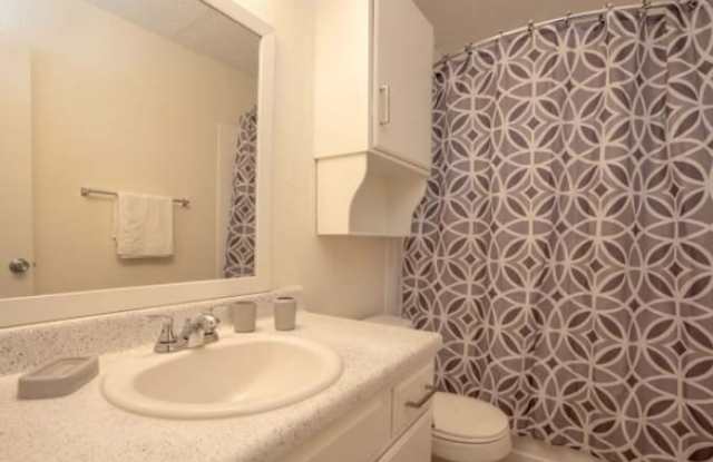 5267 Glen Ridge Dr Gallery 3
