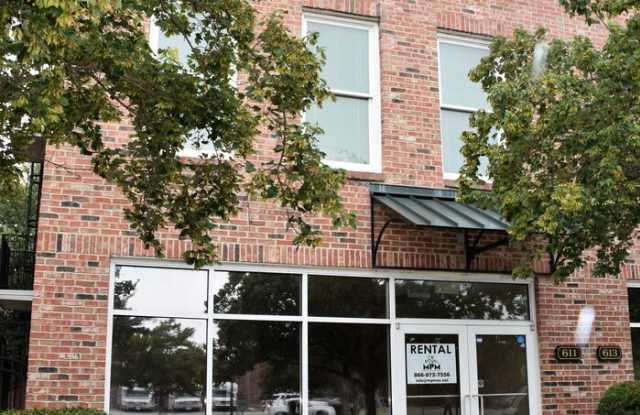 611 Lady Street photos photos