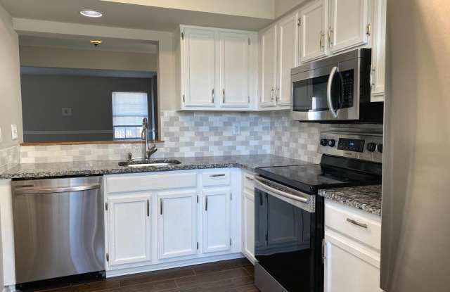 3358 GARRISON Circle Gallery 4