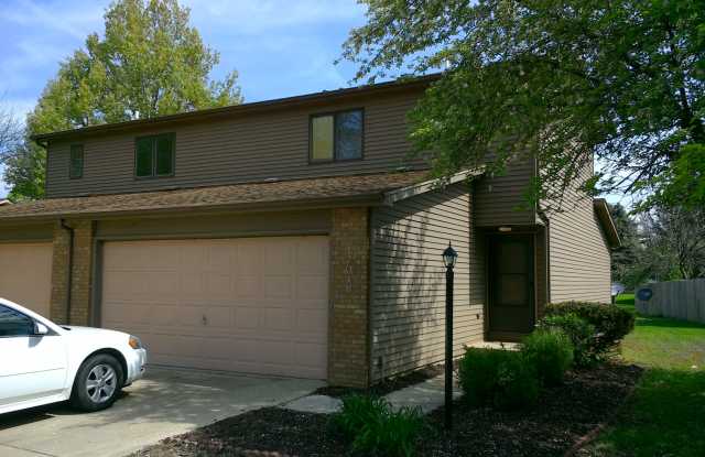 1704 Trails Dr - 1704 Trails Drive, Urbana, IL 61802