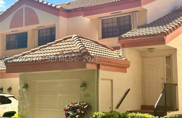 3176 Arbor Ln Gallery 2