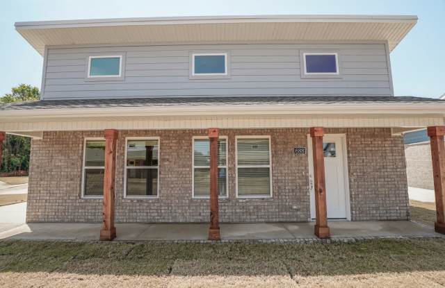 2 Bedroom 2 Baths, Very Close to U of A!! photos photos