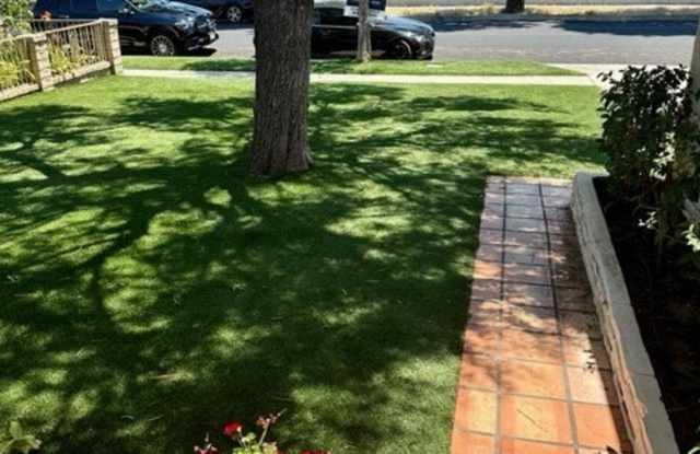 5075 Zelzah Avenue - 5075 Zelzah Avenue, Los Angeles, CA 91316