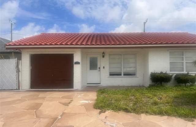 1741 NE 39th St photos photos