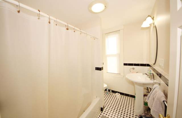 Nice 3 bed in Waltham photos photos