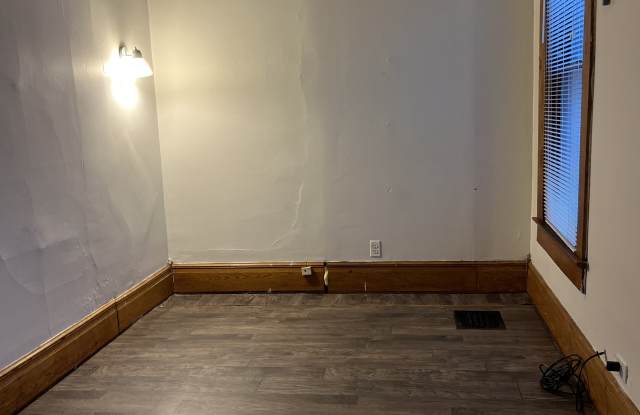 304 East Jefferson Street - 1 Gallery 3