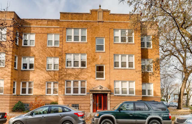 4122 N Spaulding Avenue unit: 3 photos photos