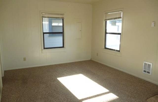 1750 Maple Gallery 4