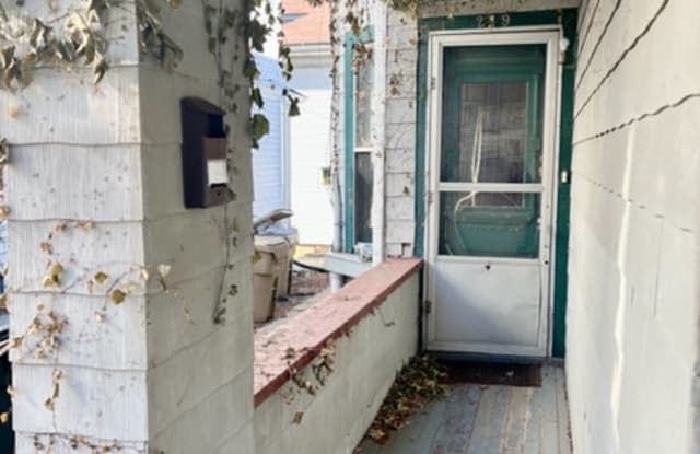 217/219 N. Pickney Street - 219-1 - 217 North Pinckney Street, Madison, WI 53703 217/219 N. Pickney Street - 219-1 - 217 North Pinckney Street, Madison, WI 53703