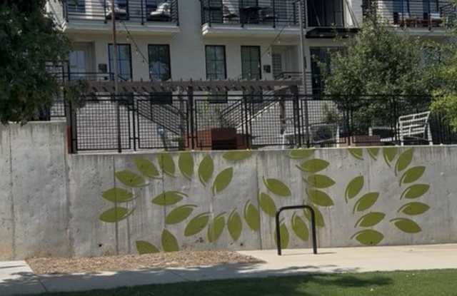 NEW Stack 2Bed/2Bath Townhome for Lease in West Midtown Gallery 1