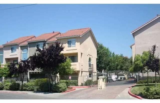 Gated Hayward Townhome with 2-Car Garage & Private Patio photos photos