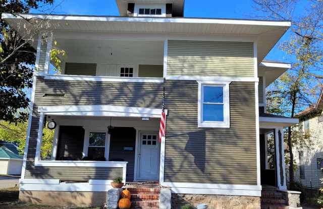 204 North Sergeant Avenue photos photos