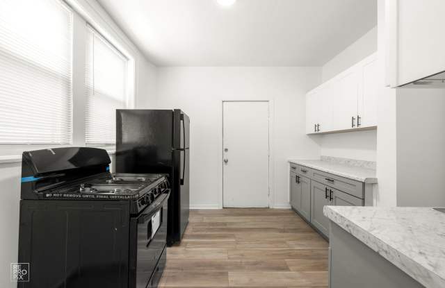 7930 S Ingleside East Chatham Apartments photos photos