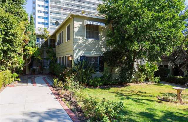 Incredible unit in A+ Location photos photos