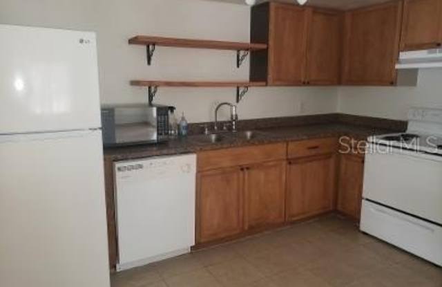 8154 FAIRWAYS CIRCLE Gallery 2