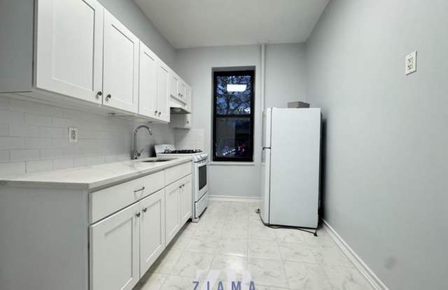 1002 Cortelyou Road Gallery 1