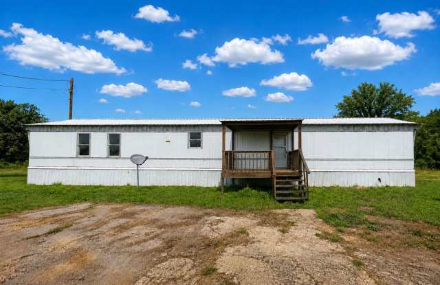 A DEER HUNTER'S DREAM with EXPANSIVE 10.41-acre lot - with 3 beds/ 2bath available now!!! photos photos