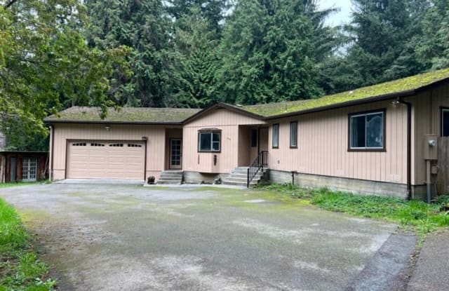 238 Warren Creek RD - 238 Warren Creek Road, Humboldt County, CA 95521