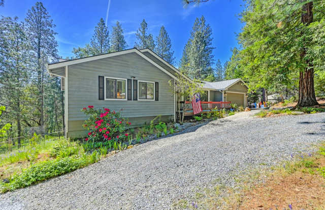 FOR RENT: Cozy Foresthill 3 bedroom 2 bath. - 6127 Silverleaf Drive, Placer County, CA 95631