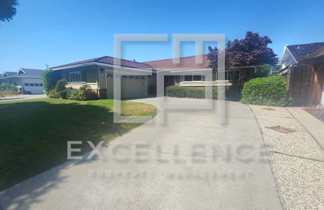 Spacious 4/2 with Workshop Area, Formal Dining Room, Living Room  Family Room, Yard  Pets Negotiable photos photos