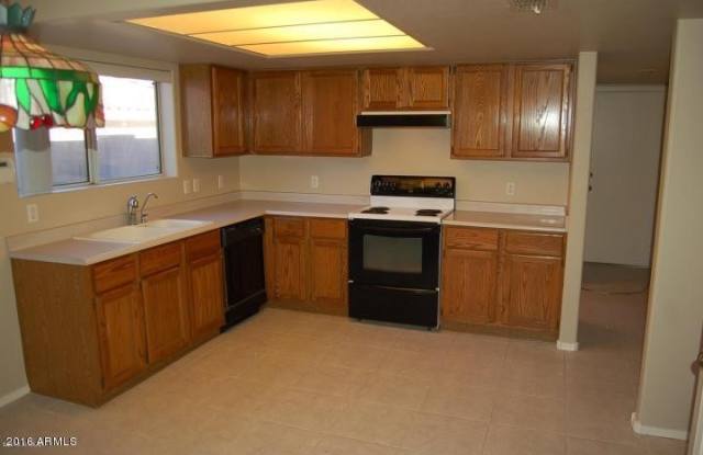 3218 E ALTADENA Avenue Gallery 4